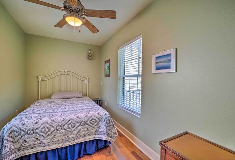 Lecanto House W/ Deck, Porch & Indoor Pool!