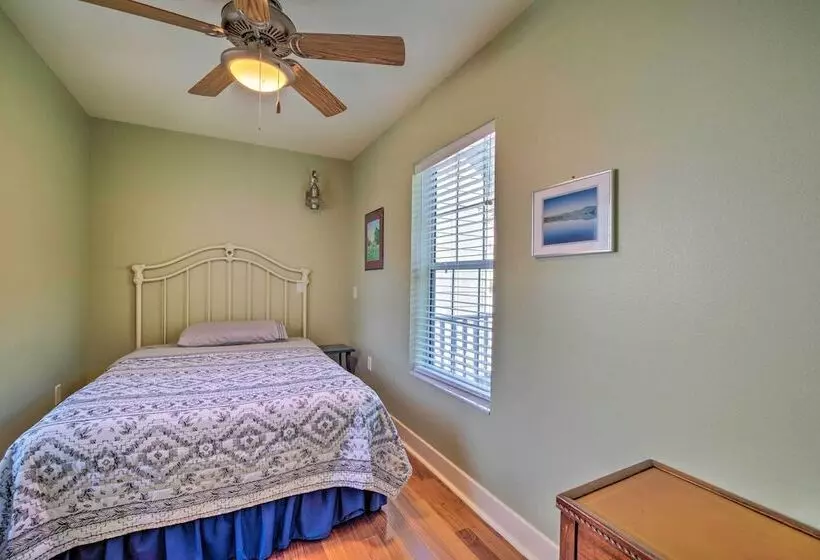 Lecanto House W/ Deck, Porch & Indoor Pool!