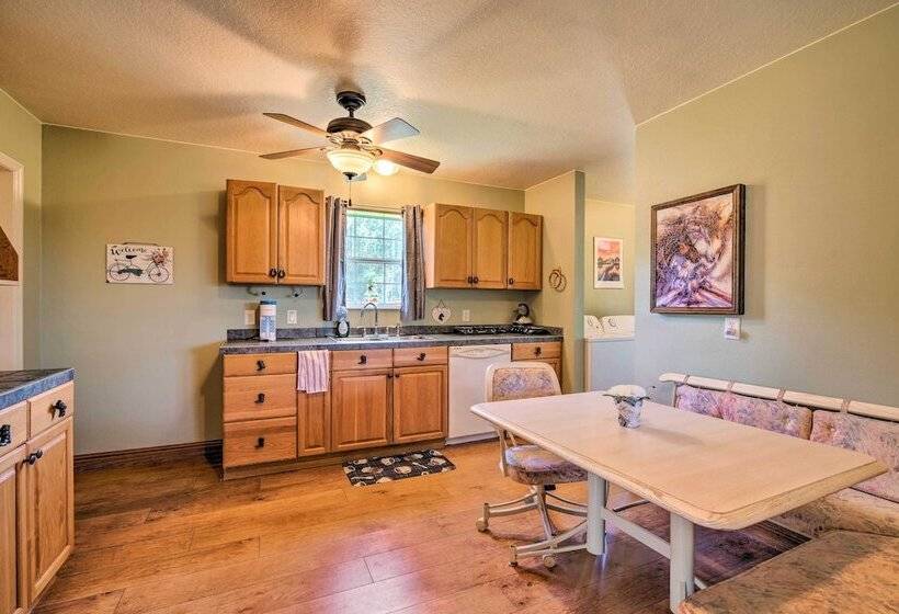 Lecanto House W/ Deck, Porch & Indoor Pool!