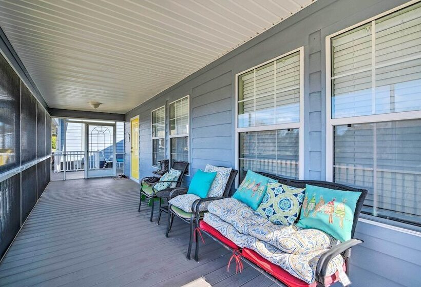Lecanto House W/ Deck, Porch & Indoor Pool!