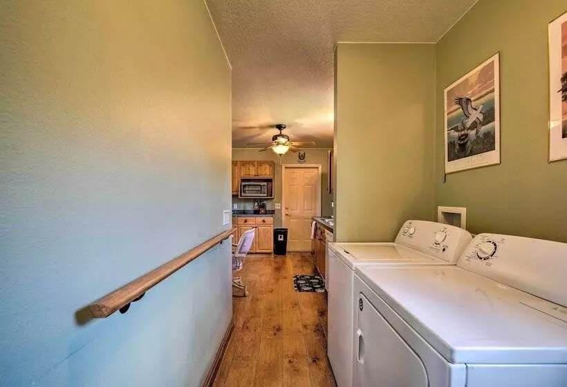 Lecanto House W/ Deck, Porch & Indoor Pool!