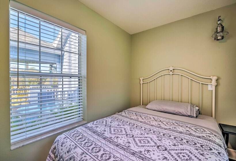 Lecanto House W/ Deck, Porch & Indoor Pool!