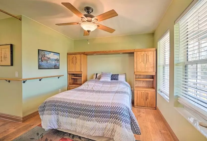 Lecanto House W/ Deck, Porch & Indoor Pool!