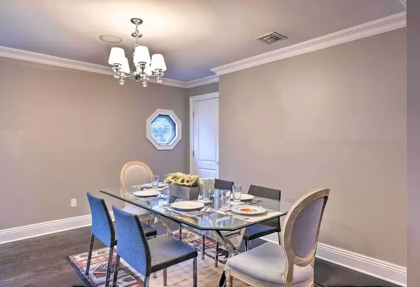 Long Island Apartment W/ Balcony ~ 25 Mi To Nyc