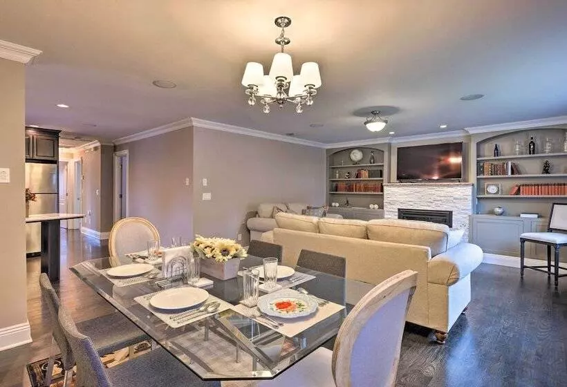 Long Island Apartment W/ Balcony ~ 25 Mi To Nyc