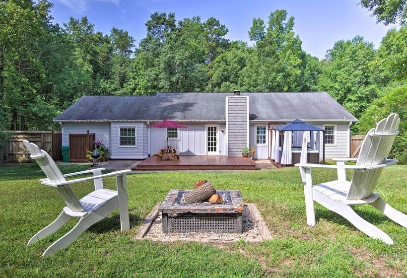 Lovely Mtn Cottage W/ Hot Tub, Bbq & Fire Pit!