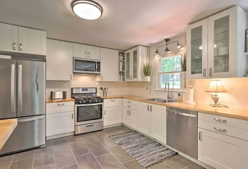 Lovely Mtn Cottage W/ Hot Tub, Bbq & Fire Pit!