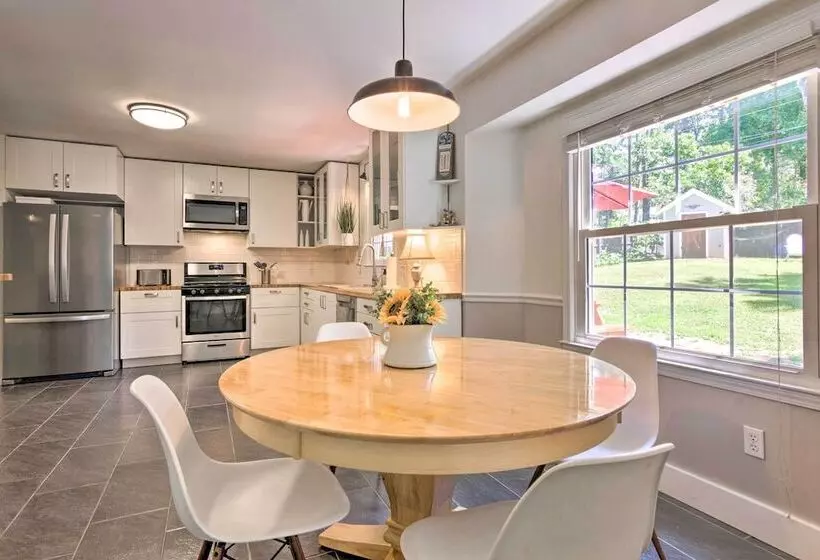 Lovely Mtn Cottage W/ Hot Tub, Bbq & Fire Pit!