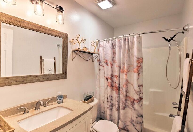 Lovely Mtn Cottage W/ Hot Tub, Bbq & Fire Pit!