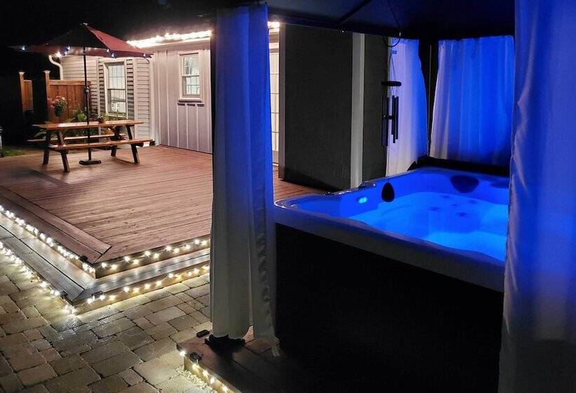 Lovely Mtn Cottage W/ Hot Tub, Bbq & Fire Pit!