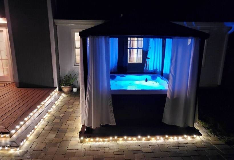 Lovely Mtn Cottage W/ Hot Tub, Bbq & Fire Pit!