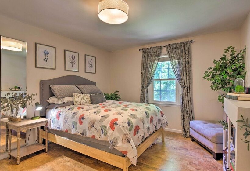 Lovely Mtn Cottage W/ Hot Tub, Bbq & Fire Pit!