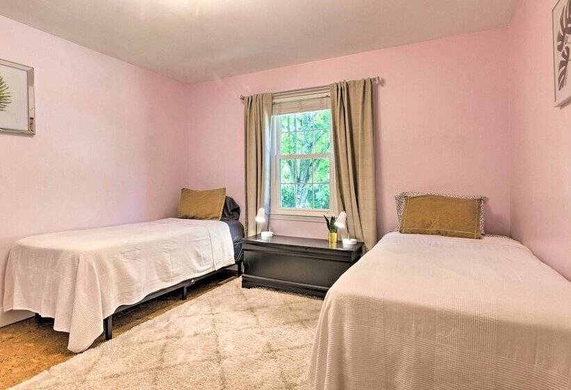 Lovely Mtn Cottage W/ Hot Tub, Bbq & Fire Pit!