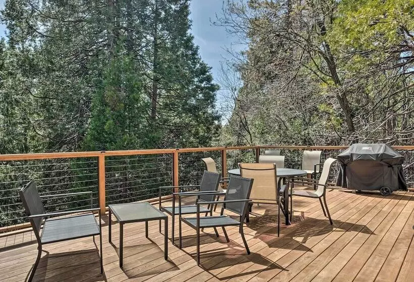 Luxury Retreat: Custom Mi Wuk Village Cabin!