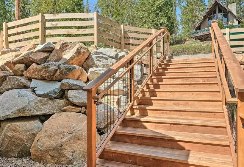 Luxury Retreat: Custom Mi Wuk Village Cabin!