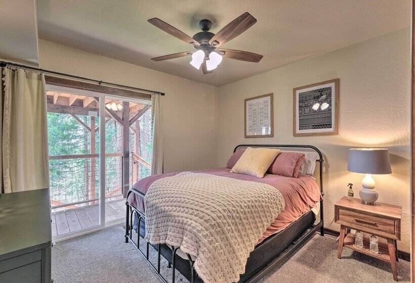 Luxury Retreat: Custom Mi Wuk Village Cabin!