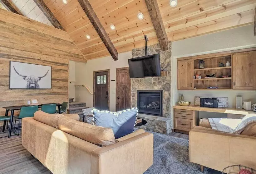 Luxury Retreat: Custom Mi Wuk Village Cabin!