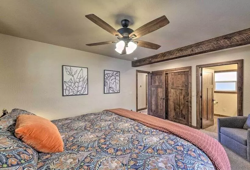 Luxury Retreat: Custom Mi Wuk Village Cabin!