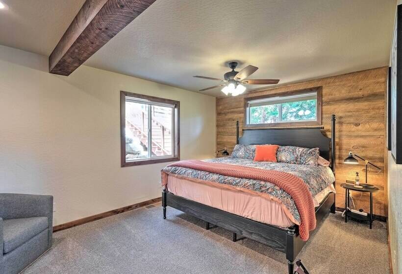 Luxury Retreat: Custom Mi Wuk Village Cabin!