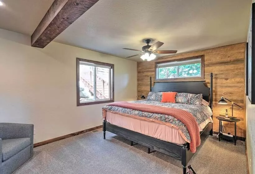 Luxury Retreat: Custom Mi Wuk Village Cabin!