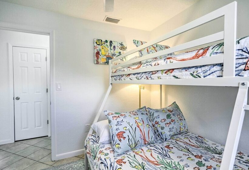 Merritt Island Home: Fire Pit & Canal Access!