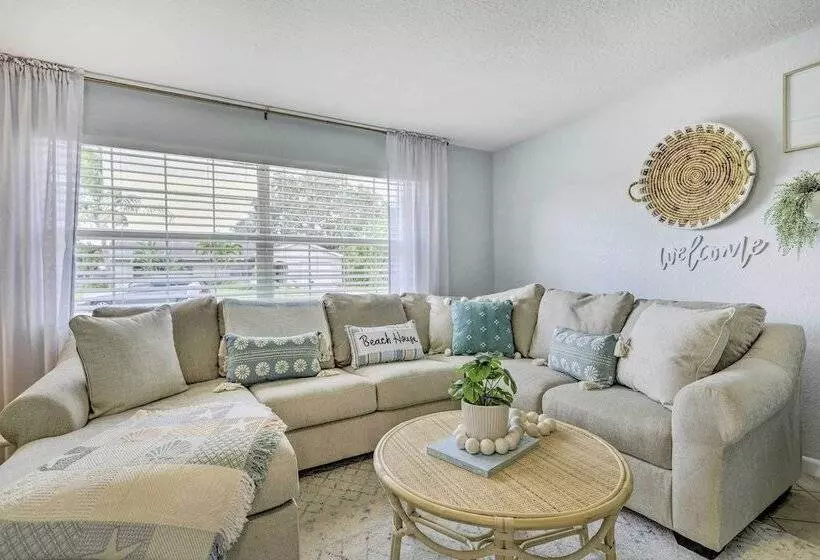 Merritt Island Home: Fire Pit & Canal Access!