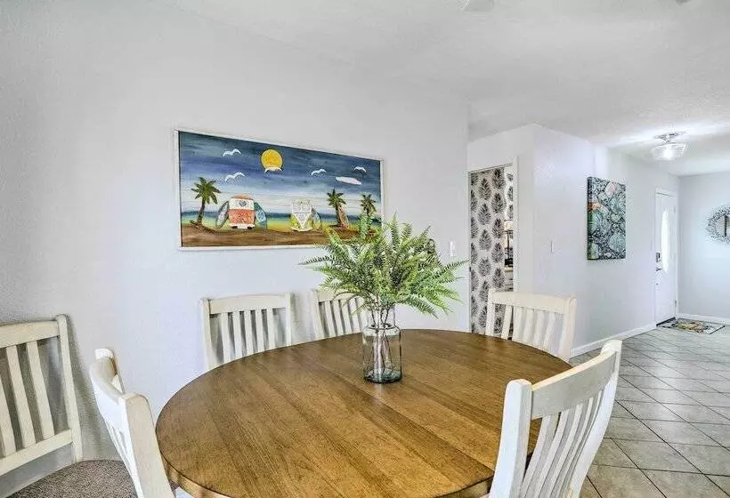 Merritt Island Home: Fire Pit & Canal Access!