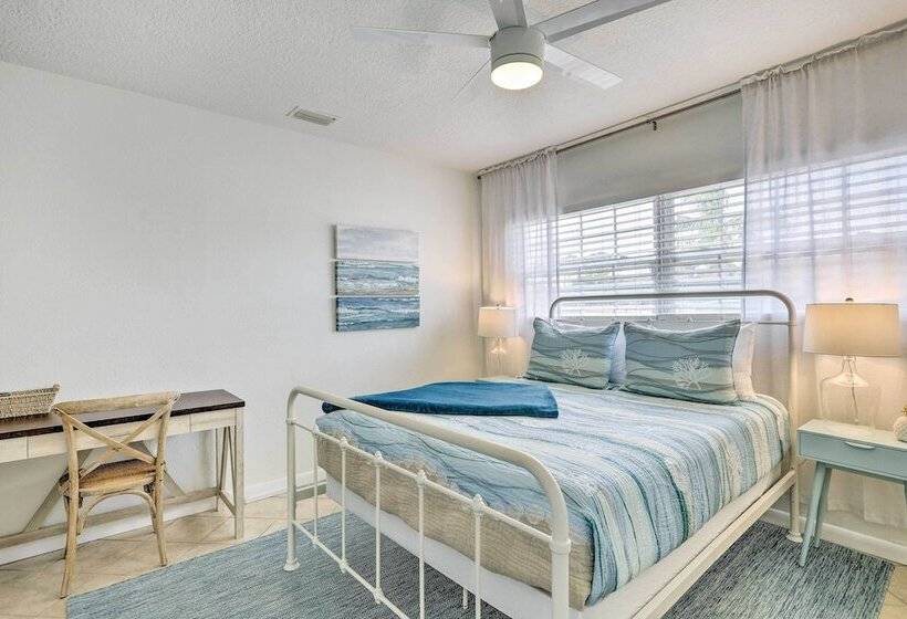 Merritt Island Home: Fire Pit & Canal Access!