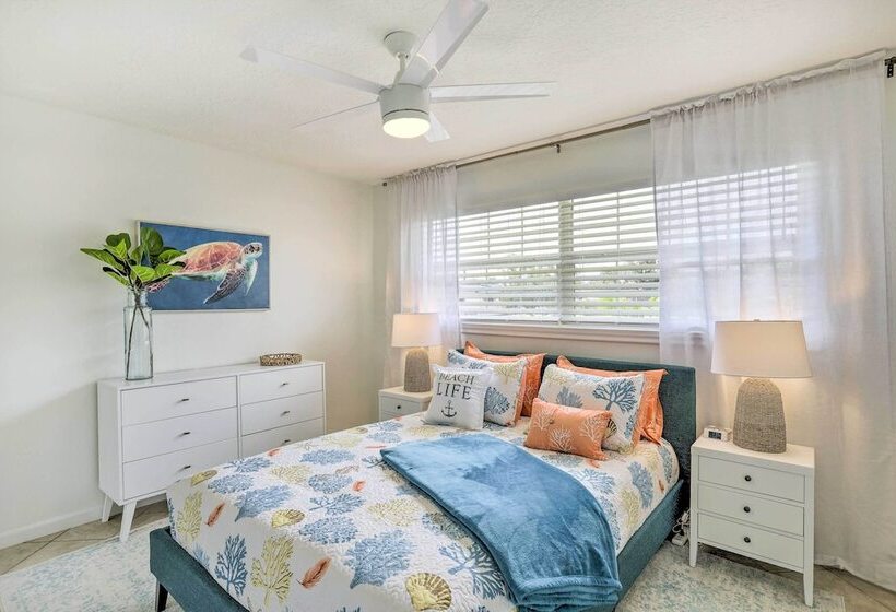 Merritt Island Home: Fire Pit & Canal Access!