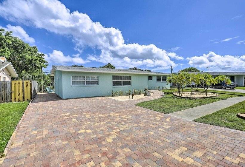Merritt Island Home: Fire Pit & Canal Access!