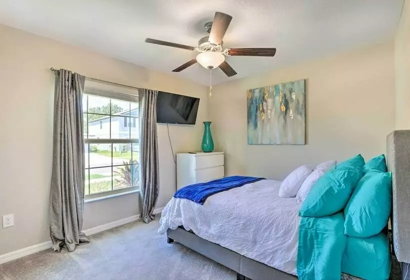 Modern & Bright Ruskin Home Near Bahia Beach!