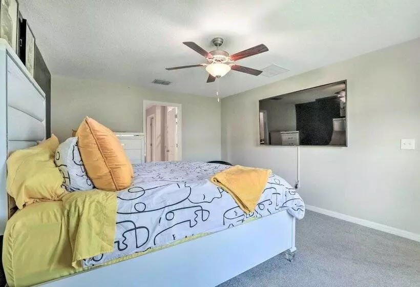 Modern & Bright Ruskin Home Near Bahia Beach!