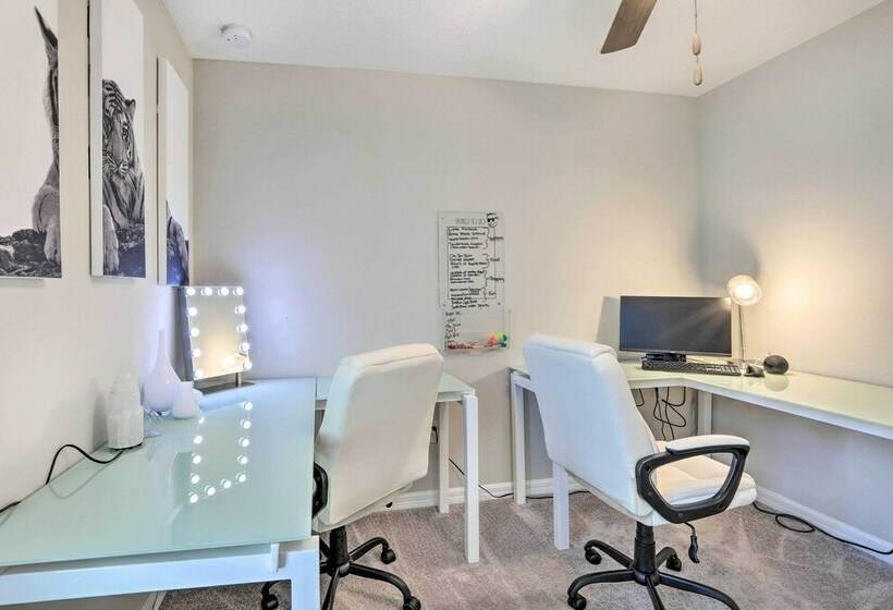 Modern & Bright Ruskin Home Near Bahia Beach!