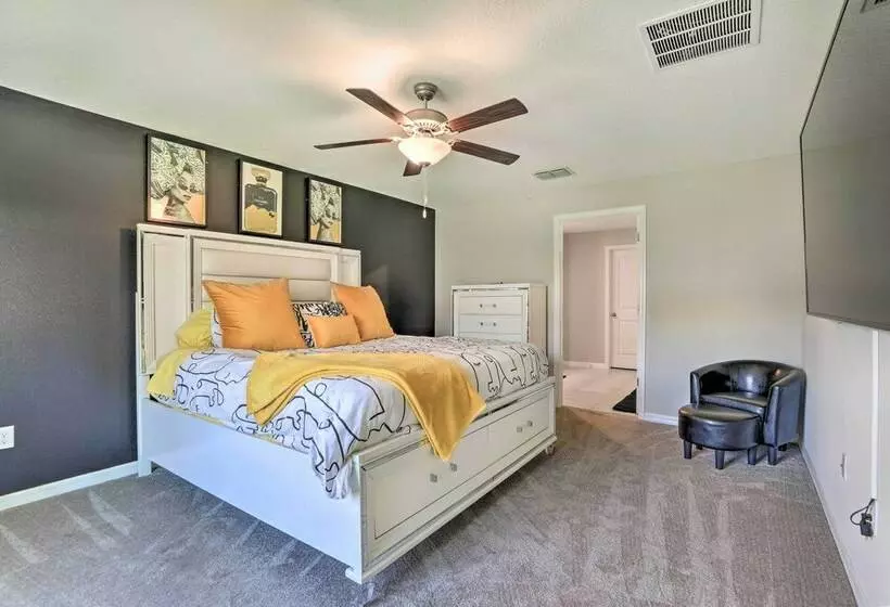 Modern & Bright Ruskin Home Near Bahia Beach!