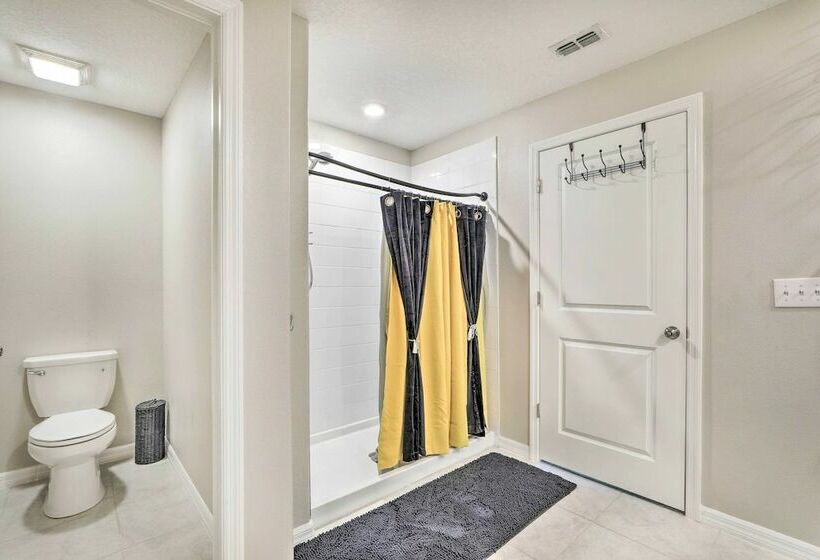 Modern & Bright Ruskin Home Near Bahia Beach!