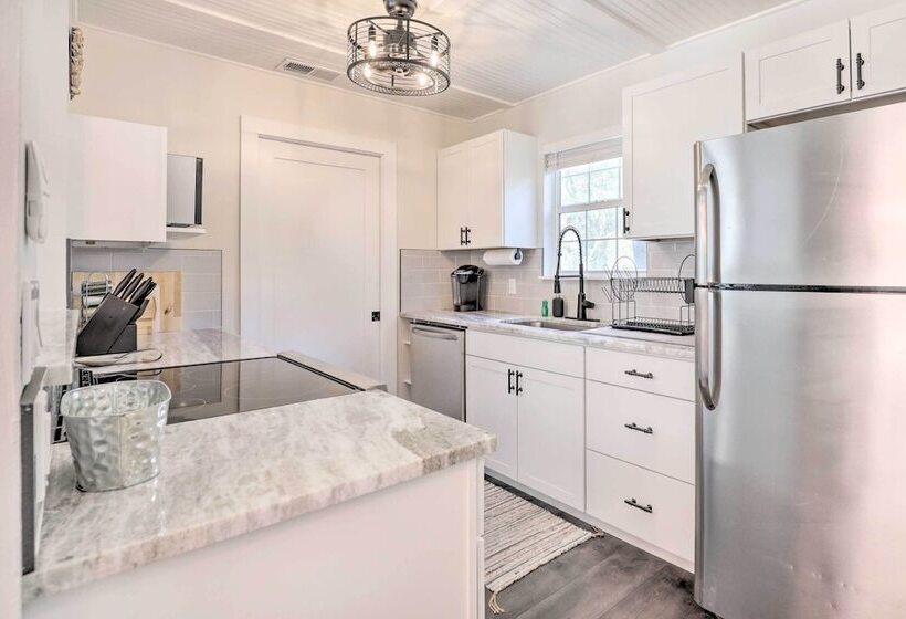 Modern Florida Home ~ 5 Mi To Surfside Park!