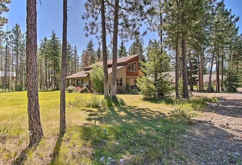 Modern Rustic Ronald Getaway: Hot Tub, Grill!
