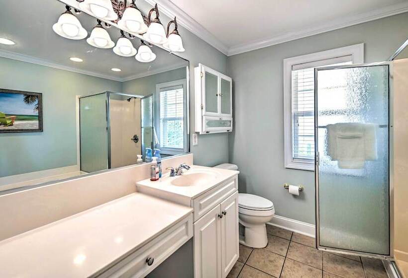 1 Mi To Beach + Hot Tub: Murrells Inlet Retreat!