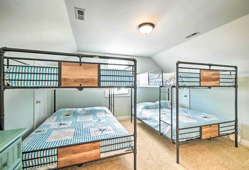 1 Mi To Beach + Hot Tub: Murrells Inlet Retreat!