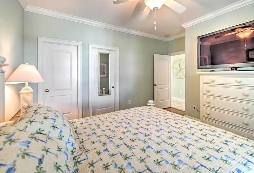 1 Mi To Beach + Hot Tub: Murrells Inlet Retreat!