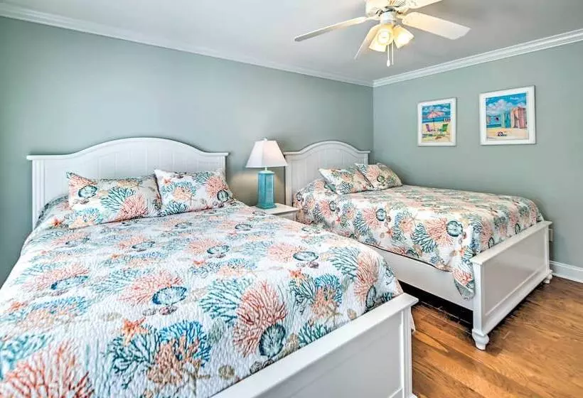 1 Mi To Beach + Hot Tub: Murrells Inlet Retreat!