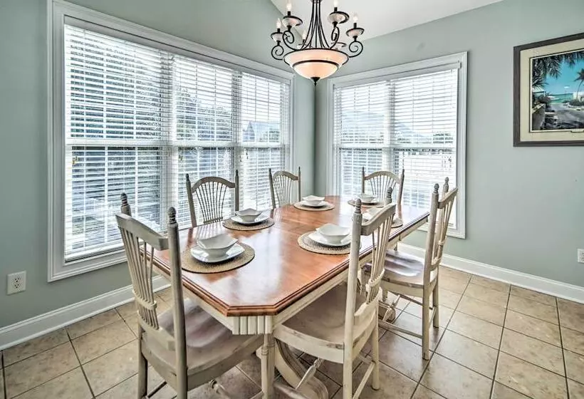 1 Mi To Beach + Hot Tub: Murrells Inlet Retreat!