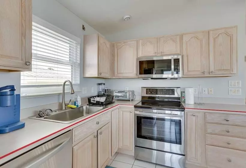 Nettles Island, Jensen Beach Home W/ Patio & Grill