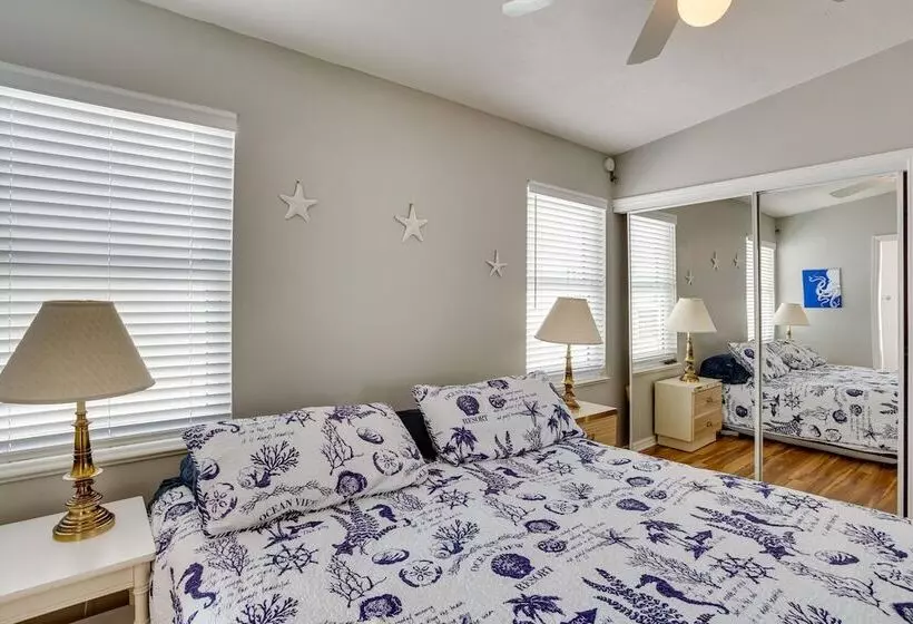 Nettles Island, Jensen Beach Home W/ Patio & Grill