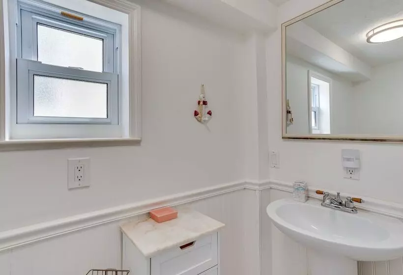 Nettles Island, Jensen Beach Home W/ Patio & Grill