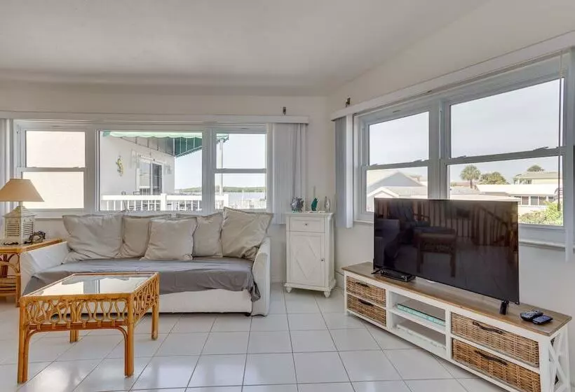 Nettles Island, Jensen Beach Home W/ Patio & Grill