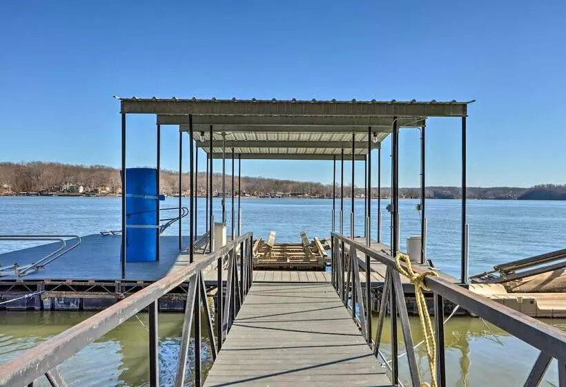 House W/ Deck Overlooking Lake Of The Ozarks!