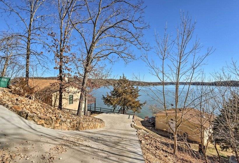House W/ Deck Overlooking Lake Of The Ozarks!