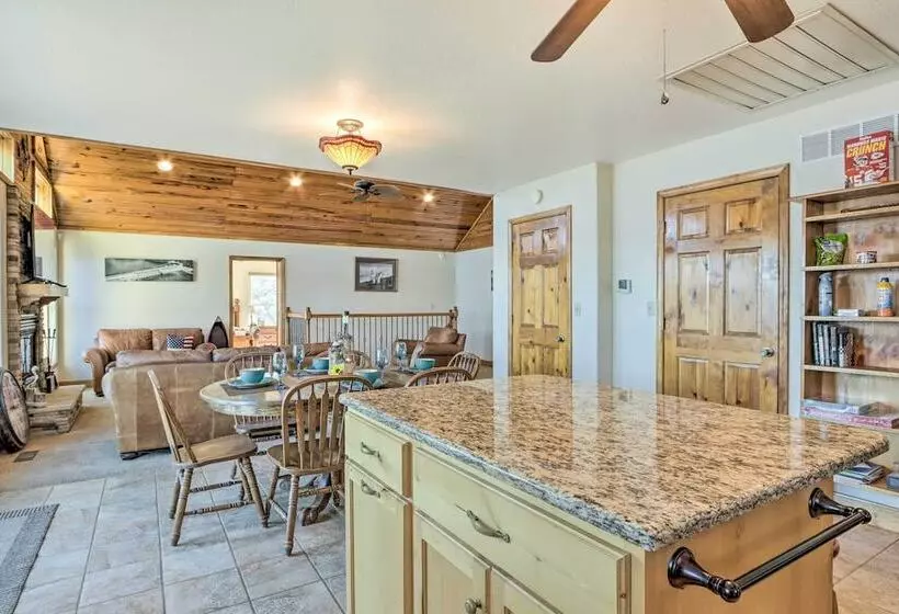 House W/ Deck Overlooking Lake Of The Ozarks!