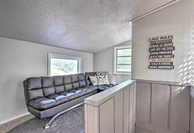 Osage Beach Family Hideaway On No Wake Cove!